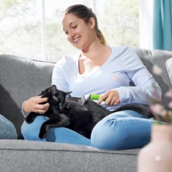 Frisco Deshedding Dog & Cat Brush -PetPalace Picks 206892 PT5. AC SS1800 V1680186161