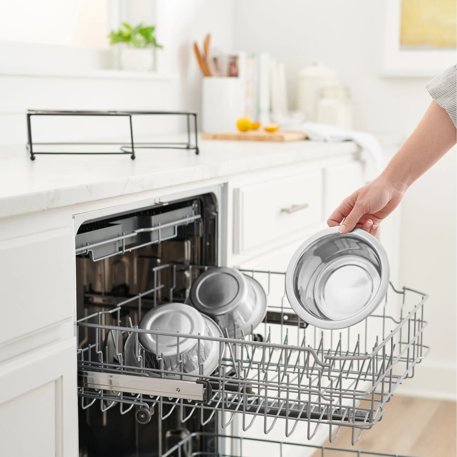 Frisco Multi Pet Feeding Corner 3-Bowls Stainless Steel Dog & Cat Bowl 5 Frisco Multi Pet Feeding Corner 3-Bowls Stainless Steel Dog & Cat Bowl - Image 5