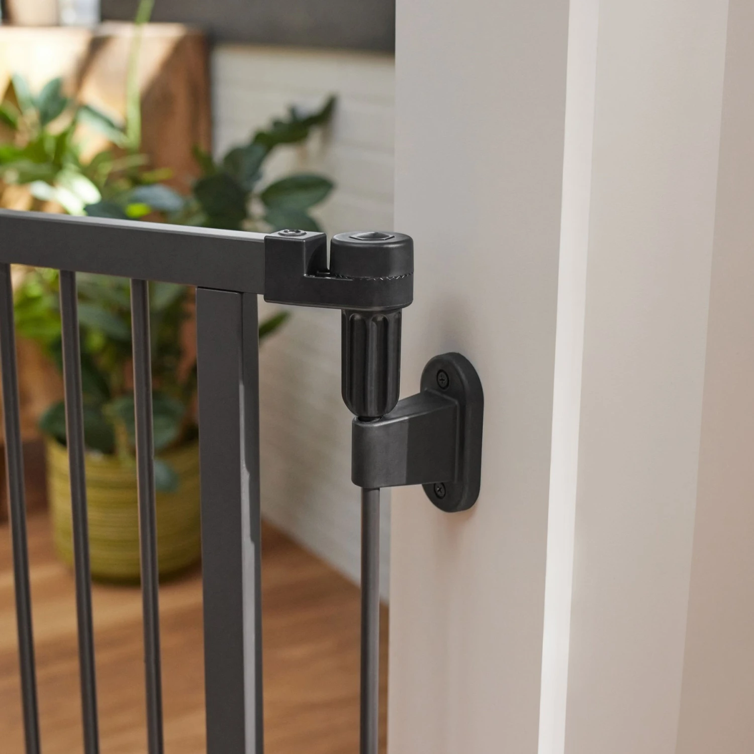 Frisco Wood & Metal 8-Panel Configurable Gate & Playpen 5 Frisco Wood & Metal 8-Panel Configurable Gate & Playpen - Image 5