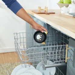 Frisco Cat Face Elevated Bamboo Non-Skid Ceramic Cat Bowl, Black, 1 Cups -PetPalace Picks 363383 PT6. AC SS1800 V1657657267